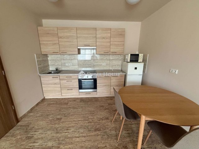 Kiadó téglalakás, albérlet, Kecskeméten 180 E Ft / hó