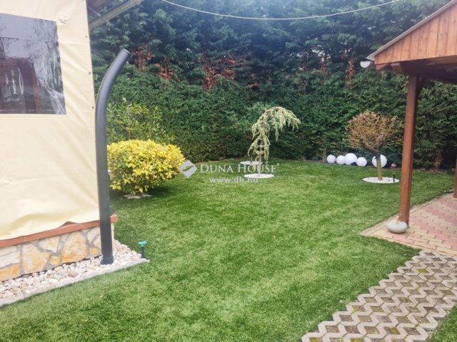 Eladó családi ház, Siófokon 92.99 M Ft, 3 szobás