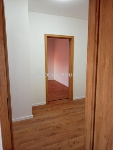 Eladó panellakás, Pécsett 44.9 M Ft, 2 szobás