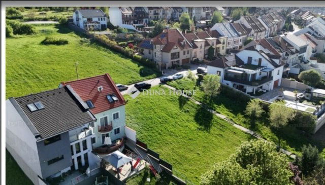 Eladó téglalakás, Egerben 86.2 M Ft, 2 szobás