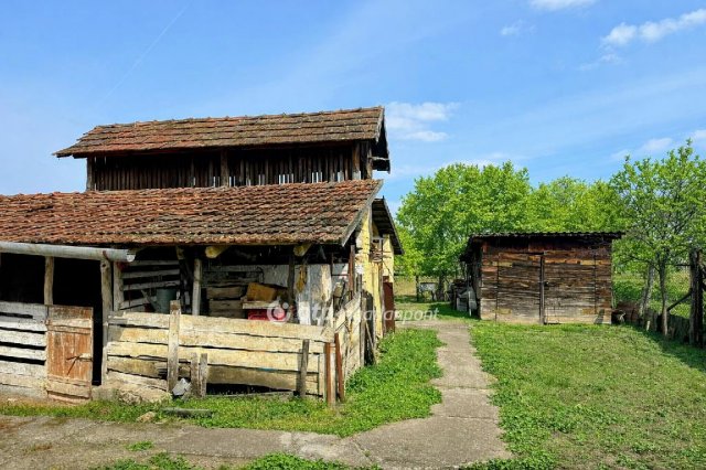 Eladó családi ház, Szentmártonkátán 95 M Ft, 5+1 szobás