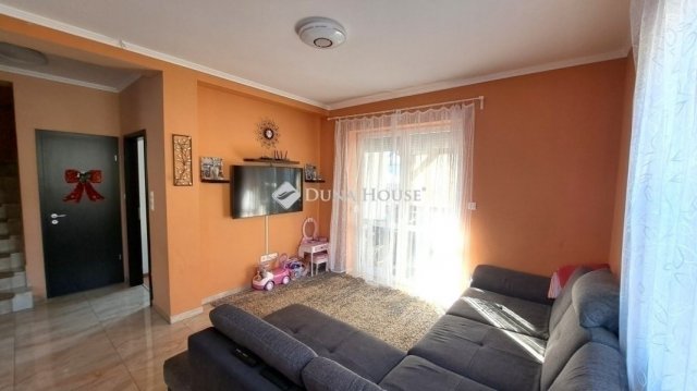 Eladó ikerház, Gyömrőn 119.9 M Ft, 5 szobás