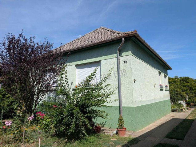 Eladó családi ház, Sármelléken 53.9 M Ft, 3 szobás