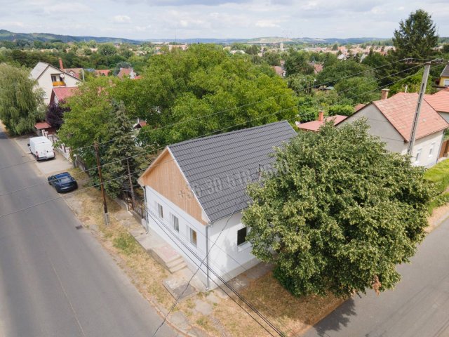 Eladó családi ház, Balassagyarmaton, Honti utcában 50.99 M Ft