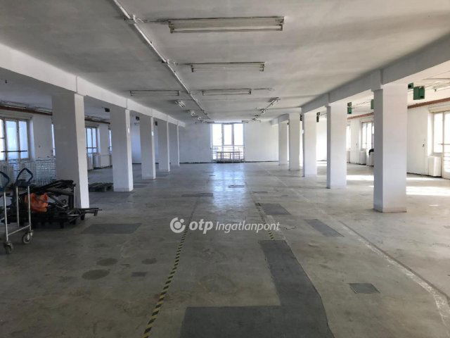 Eladó ipari ingatlan, Komlón 751.44 M Ft / költözzbe.hu