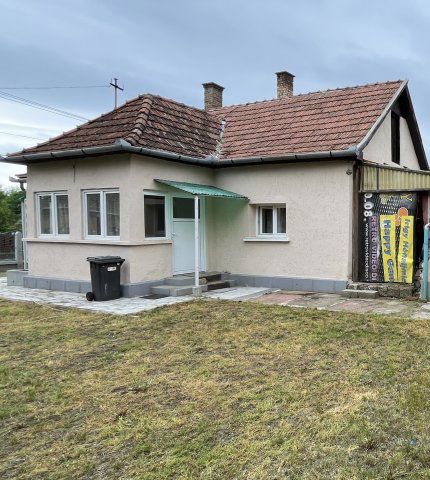 Eladó családi ház, Nyíregyházán 32 M Ft, 2 szobás