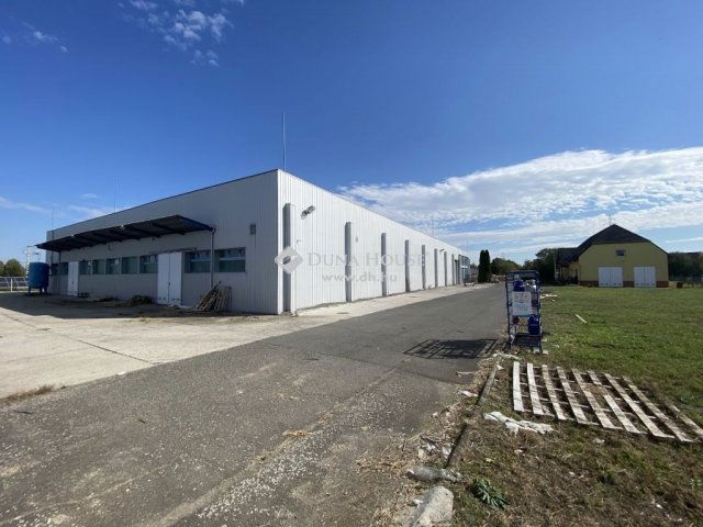 Eladó ipari ingatlan, Mohácson 600 M Ft / költözzbe.hu