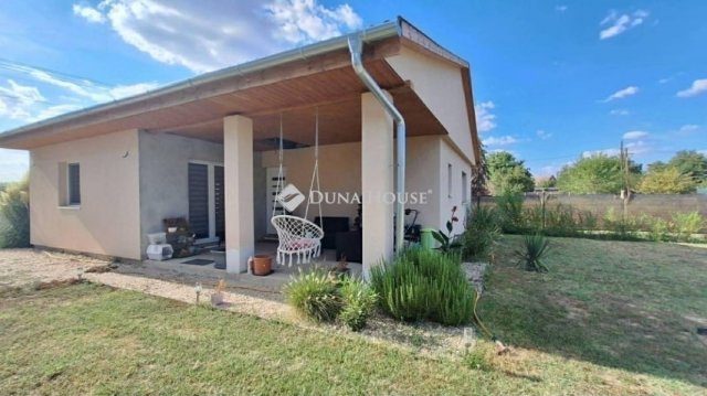 Eladó családi ház, Albertirsán 69.9 M Ft, 3 szobás