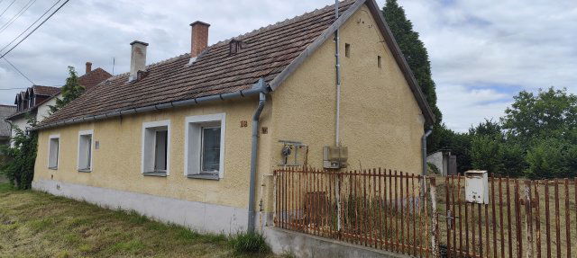 Eladó családi ház, Pakodon 9.9 M Ft, 2 szobás