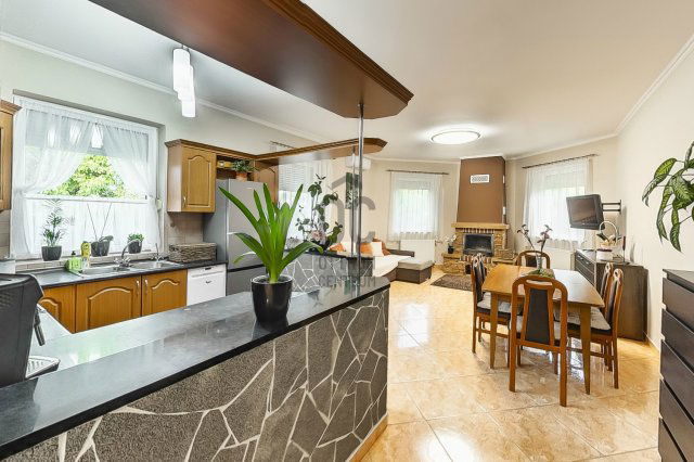 Eladó családi ház, Szigetszentmiklóson 134 M Ft, 4 szobás