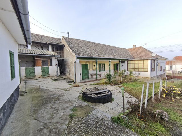 Eladó családi ház, Sombereken 22.5 M Ft, 3 szobás