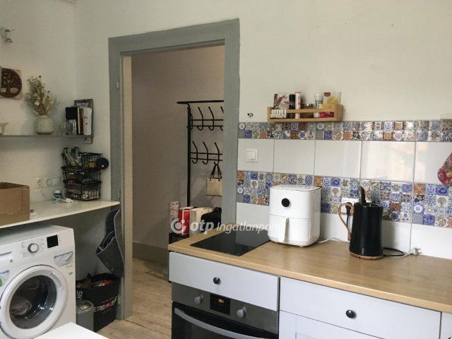 Eladó téglalakás, Budapesten, III. kerületben 59.9 M Ft