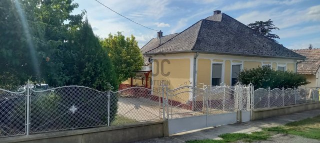 Eladó családi ház, Gamáson 42.9 M Ft, 3 szobás