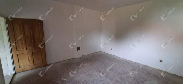 Eladó családi ház, Zalabaksán 18 M Ft, 4 szobás