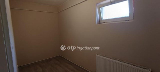 Eladó családi ház, Dömsödön 49.9 M Ft, 1+3 szobás