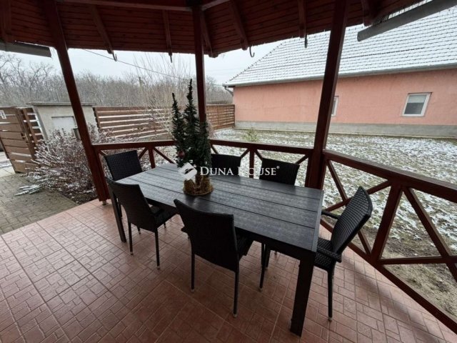 Eladó családi ház, Orosházán 54 M Ft, 4+1 szobás