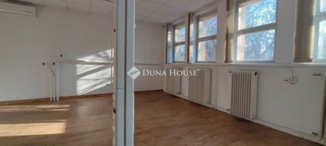 Eladó ipari ingatlan, Budapesten, III. kerületben 1514.59 M Ft