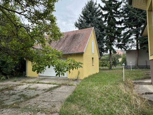 Eladó családi ház, Siófokon 170 M Ft, 5 szobás