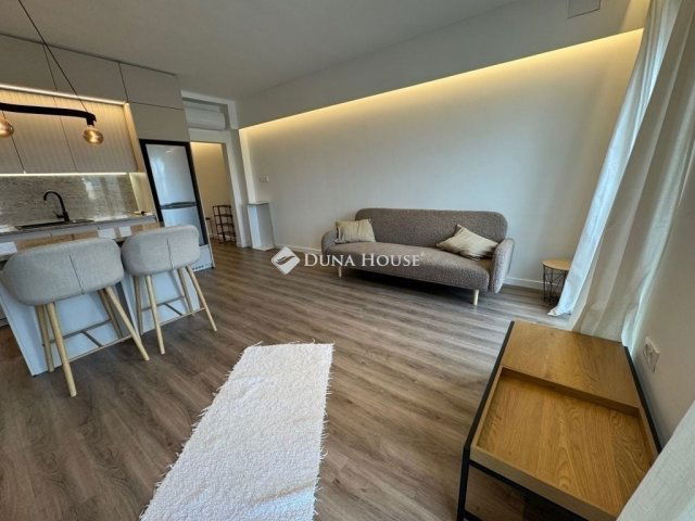 Eladó téglalakás, Budapesten, XIV. kerületben 85 M Ft