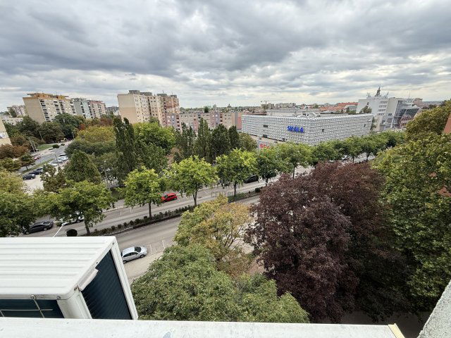 Kiadó panellakás, albérlet, Székesfehérvárott, Rákóczi utcában