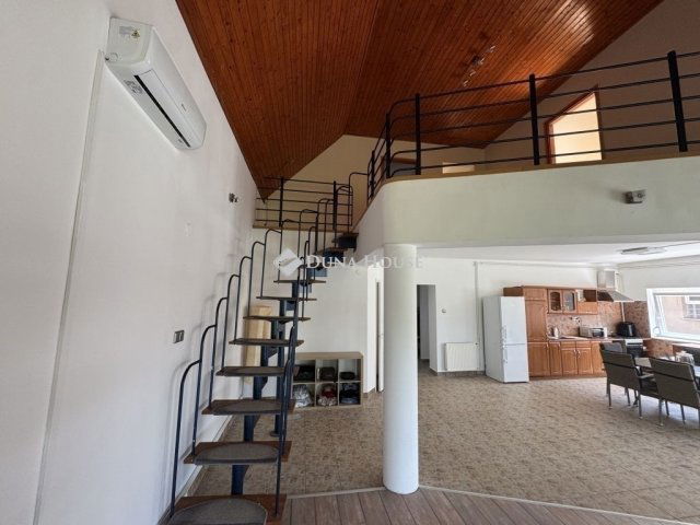 Eladó családi ház, Görcsönyben 79.9 M Ft, 4 szobás