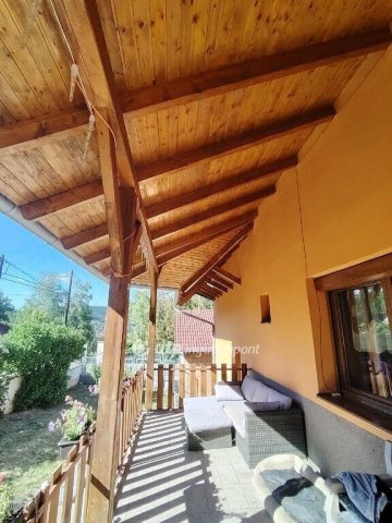 Eladó családi ház, Hosszúhetényen 115 M Ft, 5 szobás