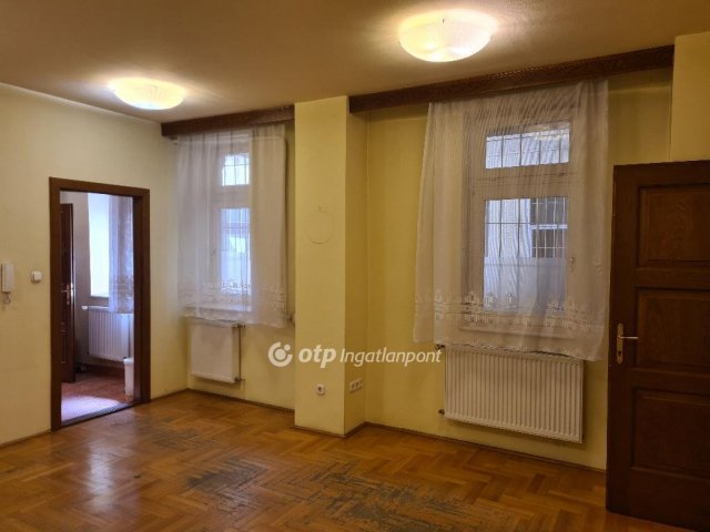 Eladó iroda, Budapesten, IX. kerületben 63.9 M Ft