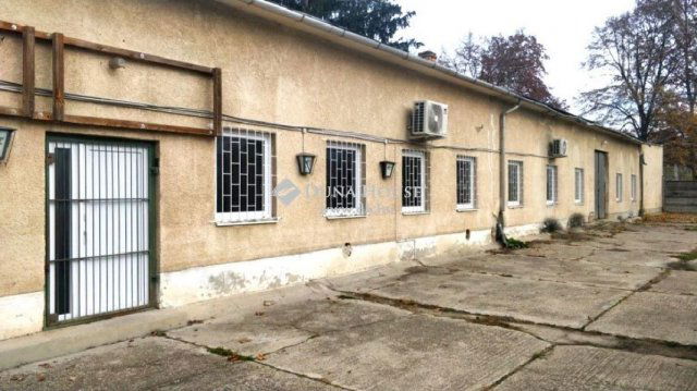 Eladó ipari ingatlan, Esztergomban 88 M Ft / költözzbe.hu