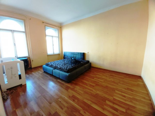 Eladó téglalakás, Budapesten, XIII. kerületben, Váci úton