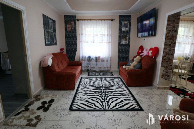 Eladó családi ház, Orosházán 20.9 M Ft, 3 szobás