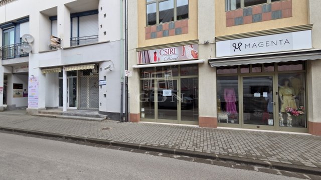 Kiadó üzlethelyiség, Székesfehérvárott 240 E Ft / hó