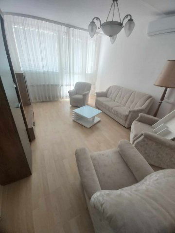 Kiadó panellakás, albérlet, Pécsett 220 E Ft / hó, 3 szobás