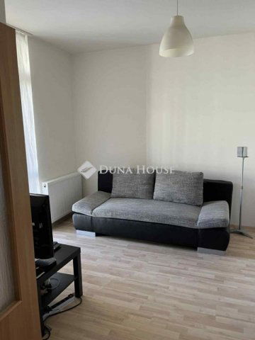 Eladó téglalakás, Budapesten, VIII. kerületben 97 M Ft, 3 szobás