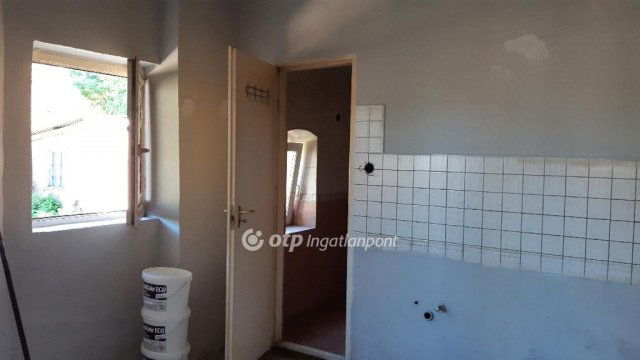 Eladó családi ház, Tésenyen 8.5 M Ft, 2 szobás