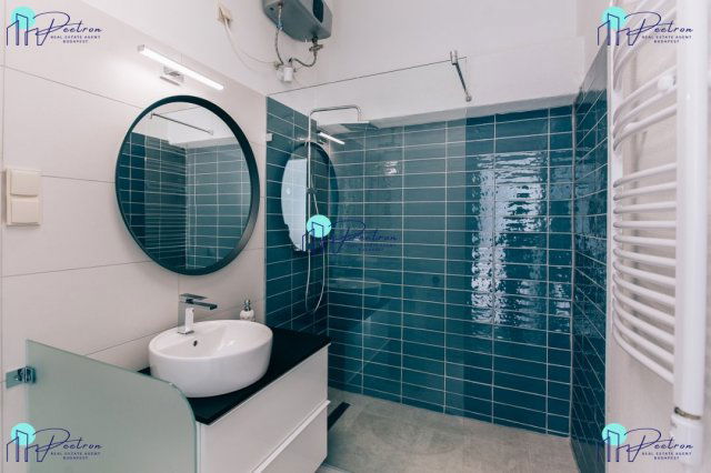 Eladó téglalakás, Budapesten, VII. kerületben 127 M Ft, 4 szobás