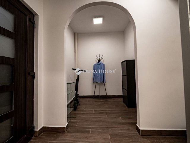 Eladó téglalakás, Budapesten, V. kerületben 114 M Ft, 3 szobás