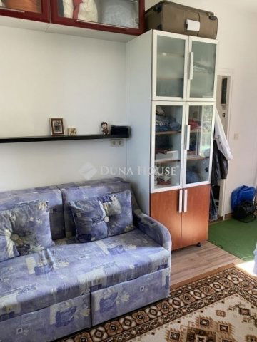 Eladó családi ház, Szegeden 289 M Ft, 6 szobás