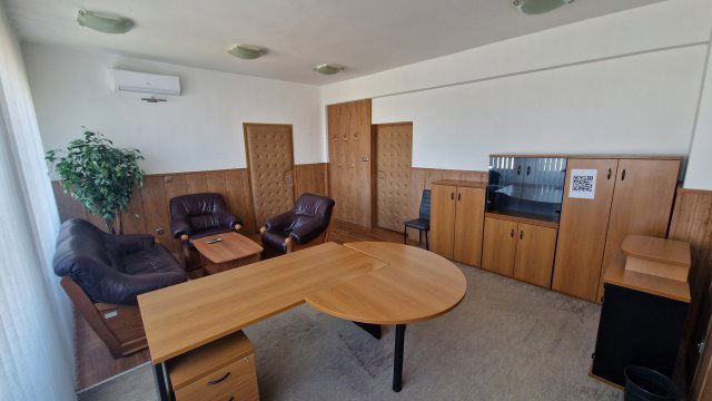 Kiadó iroda, Győrött 100 E Ft / hó, 1 szobás