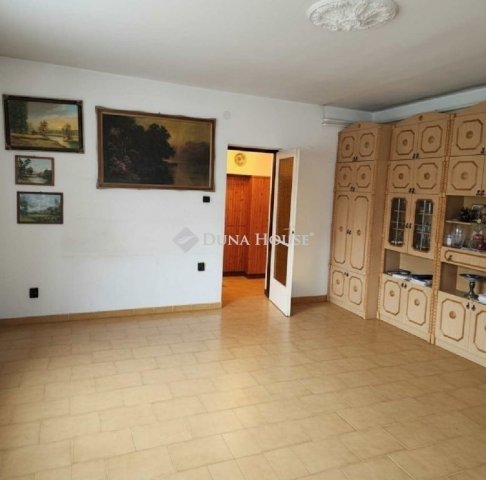 Eladó családi ház, Budapesten, XV. kerületben 110 M Ft, 6 szobás