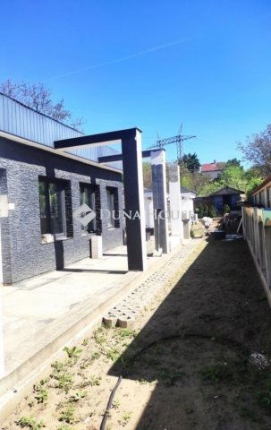 Eladó családi ház, Mogyoródon 170 M Ft, 5 szobás