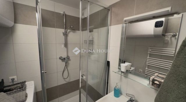 Eladó nyaraló, Siófokon 73.5 M Ft, 2 szobás