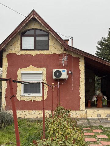 Eladó családi ház, Szegeden 35.9 M Ft, 1+2 szobás