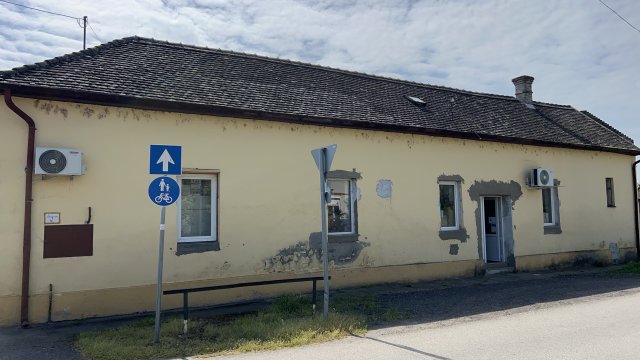 Eladó üzlethelyiség, Makón, Ardics utcában 24 M Ft, 6 szobás