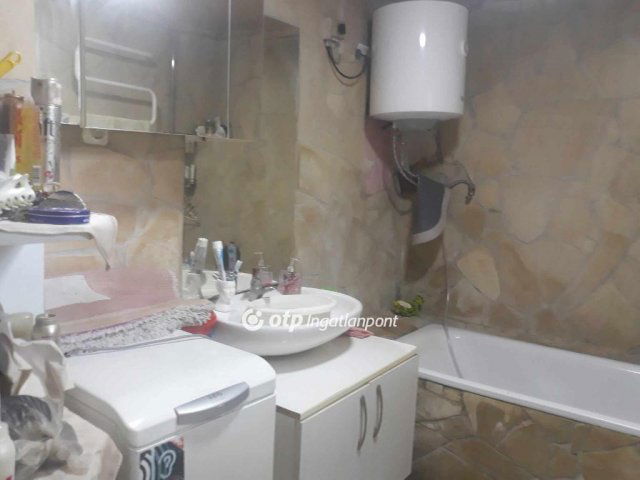 Eladó családi ház, Debrecenben 25 M Ft, 3 szobás