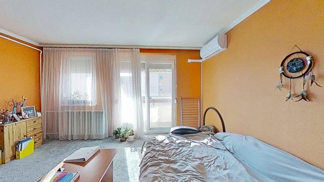 Eladó panellakás, Várpalotán 37.5 M Ft, 2 szobás