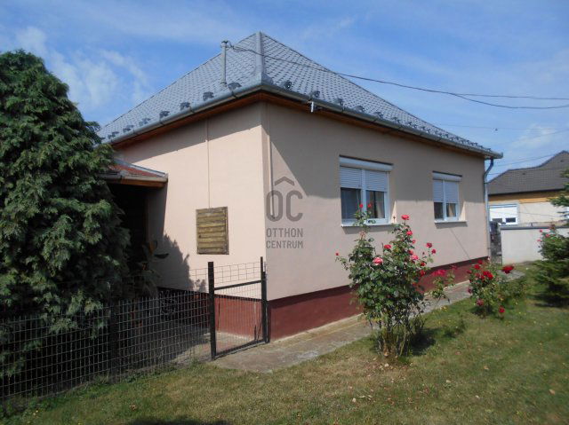 Eladó családi ház, Dögén 44.9 M Ft, 3 szobás