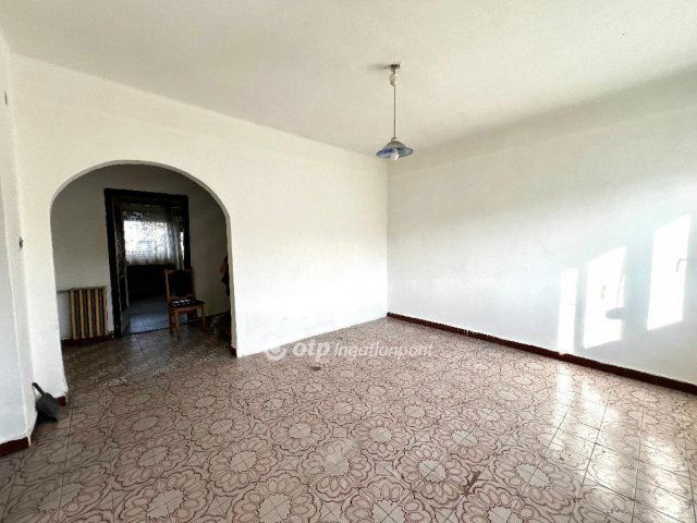 Eladó családi ház, Gicen 32 M Ft, 3+2 szobás