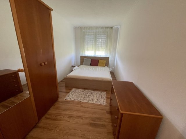 Kiadó panellakás, albérlet, Kecskeméten 145 E Ft / hó, 2 szobás