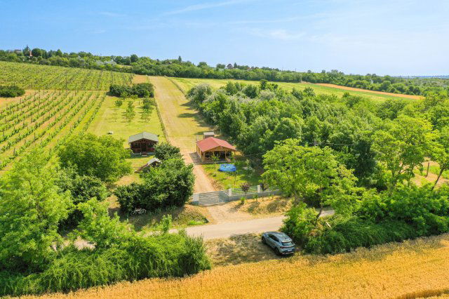 Eladó nyaraló, Kápolnásnyéken 54.5 M Ft, 1+1 szobás