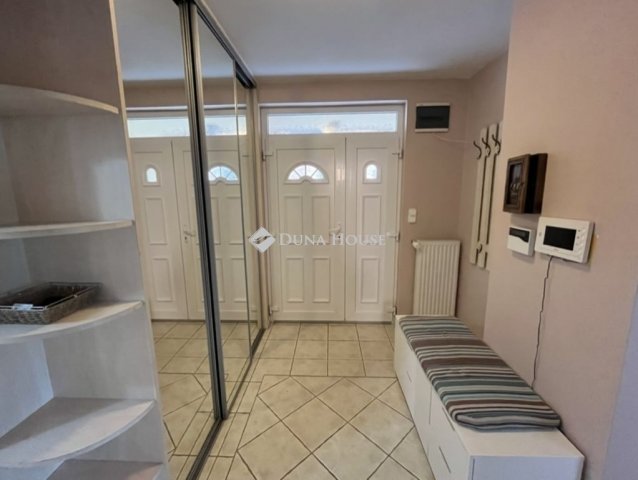 Eladó családi ház, Fóton 142.5 M Ft, 4+1 szobás